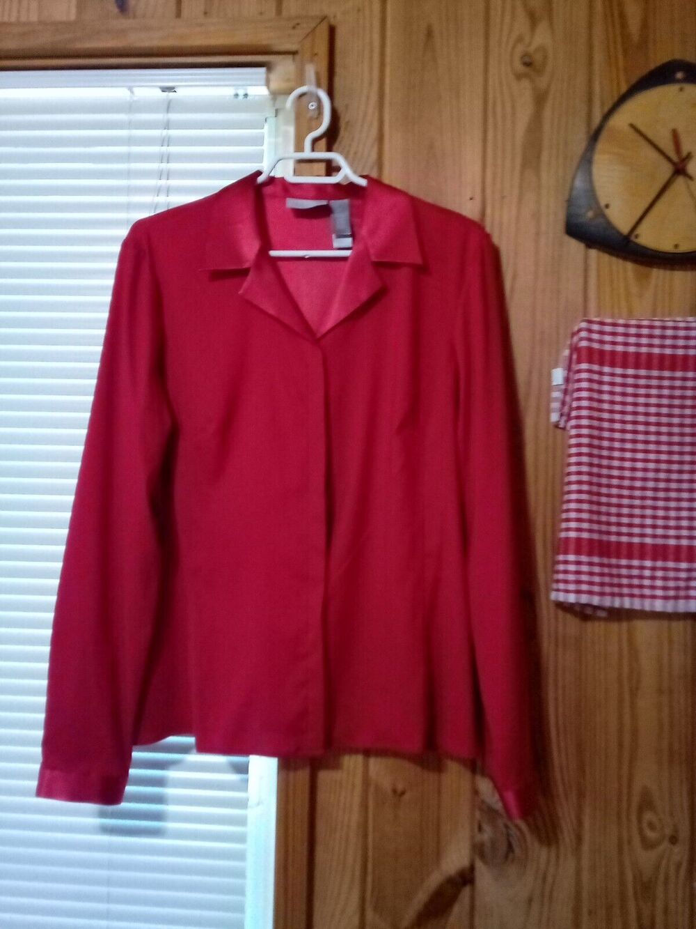 LIZ CLAIBORNE - RED LONG SLEEVE SILKY TEXTURED BUTTON-UP BLOUSE - SIZE 14
